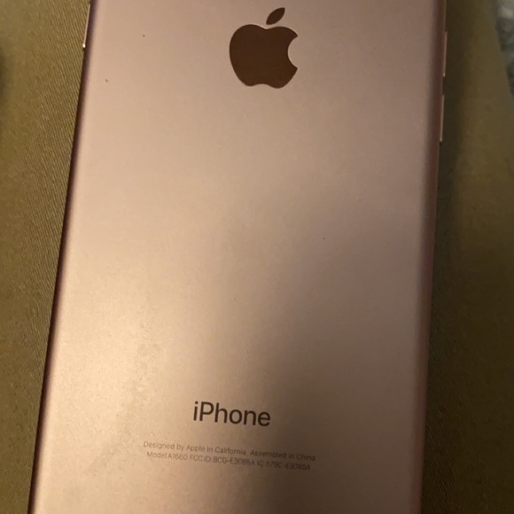 Apple iPhone 7 - 32GB - Factory Unlocked - Very Good Condition- Rose Gold
